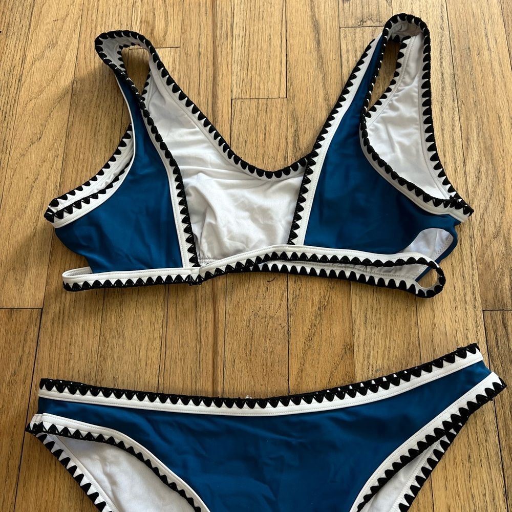 Cupshe bikini - Picture 2 of 2